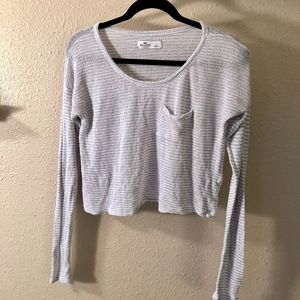 HOLLISTER: SIMPLE STRIPPED CROPPED SWEATER